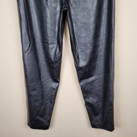 Blank NYC Faux Leather Pleated Trousers Cropped Pants Black Size 26 - Picture 7 of 14
